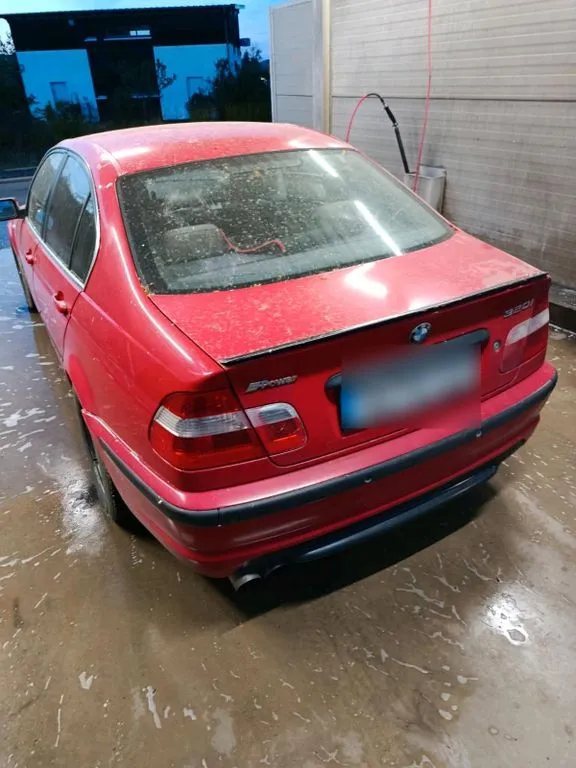 BMW 320