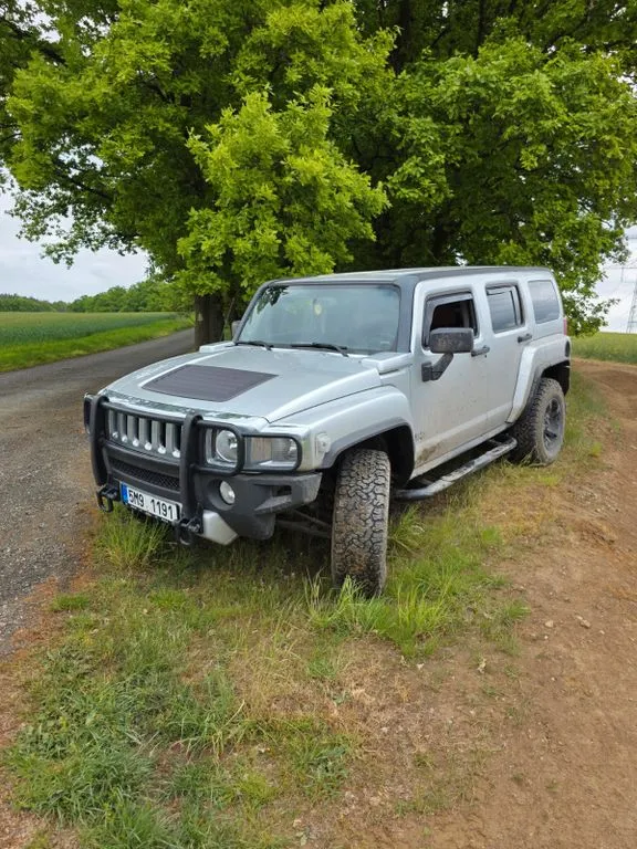 Hummer H3