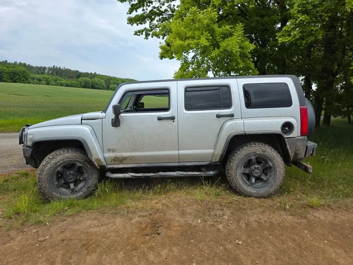 Hummer H3