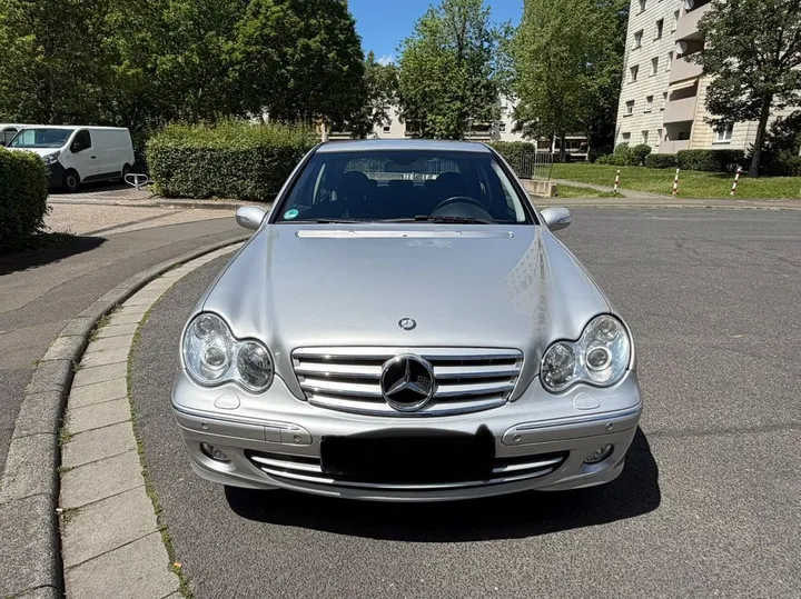 Mercedes-Benz C 320
