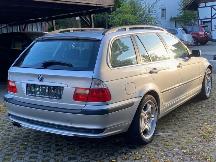 BMW 325