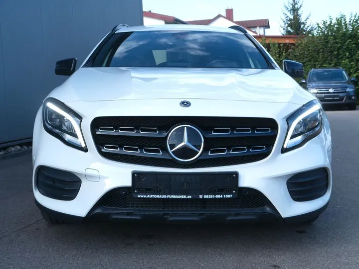 Mercedes-Benz GLA 220