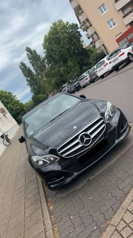 Mercedes-Benz E 300