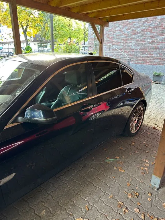 BMW 750