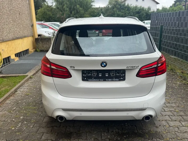BMW 218