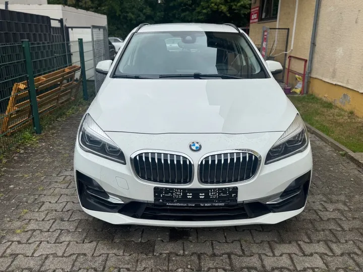 BMW 218