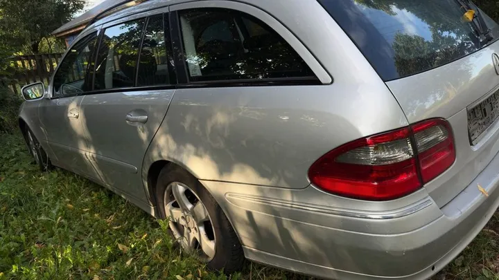Mercedes-Benz E 220