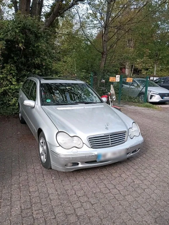 Mercedes-Benz C 220