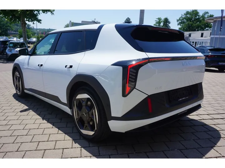 Kia EV4