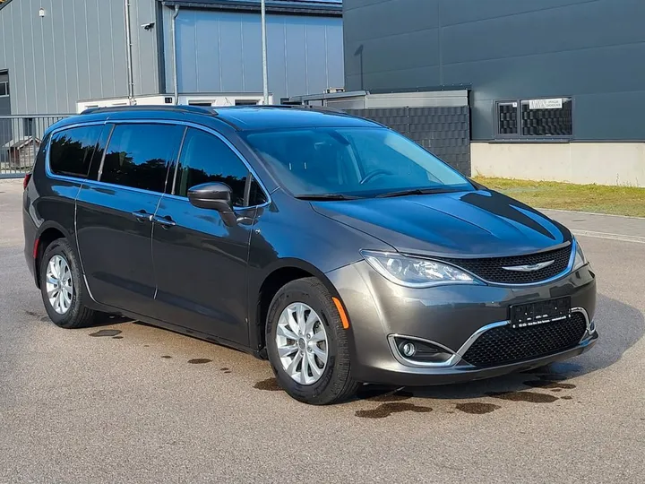 Chrysler Pacifica
