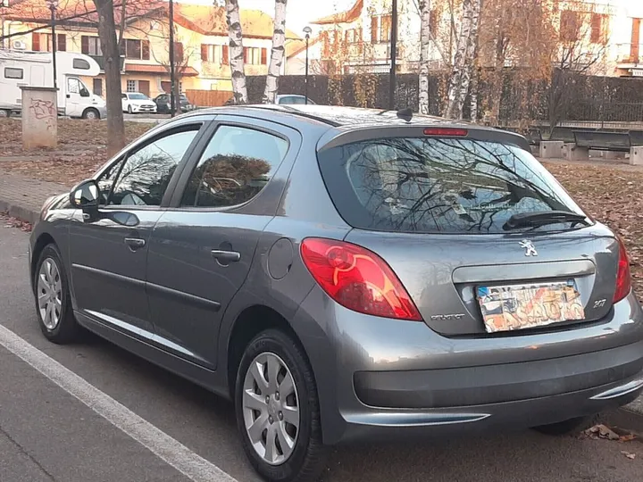Peugeot 207