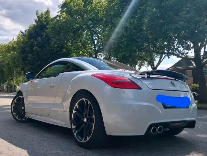 Peugeot RCZ
