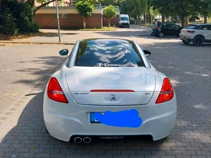 Peugeot RCZ