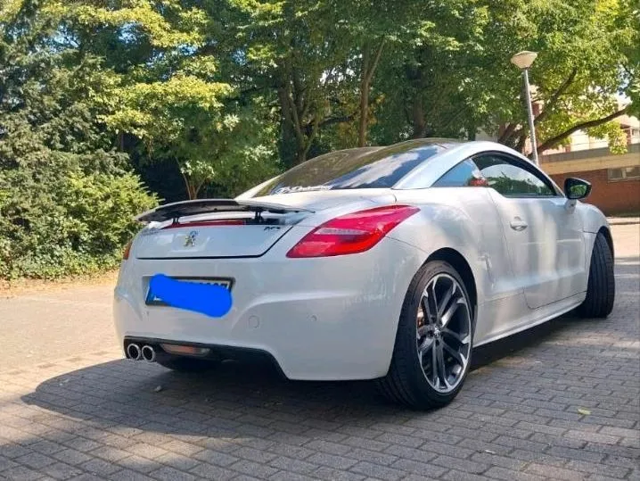 Peugeot RCZ