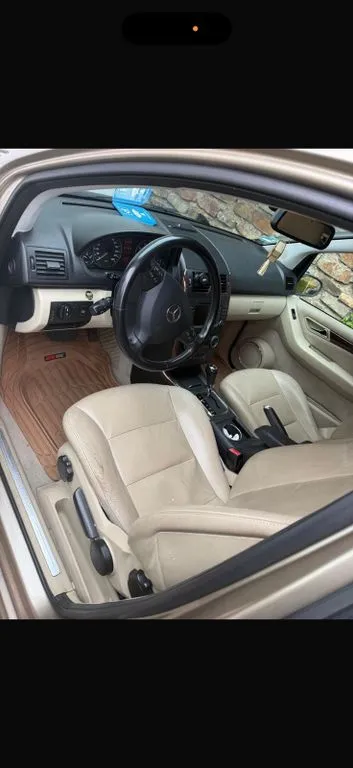 Mercedes-Benz A 200