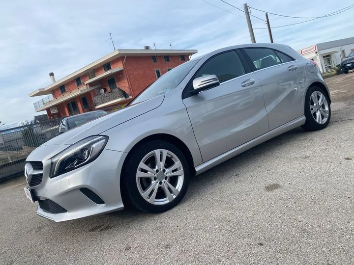 Mercedes-Benz A 180