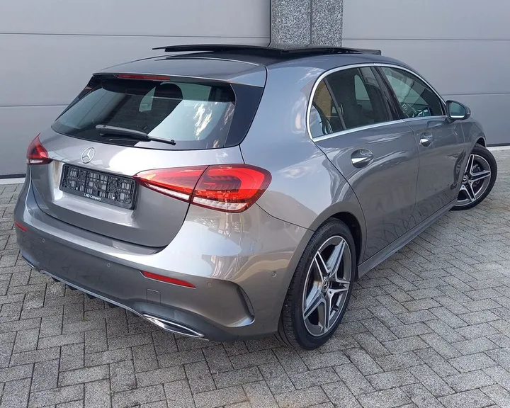 Mercedes-Benz A 220