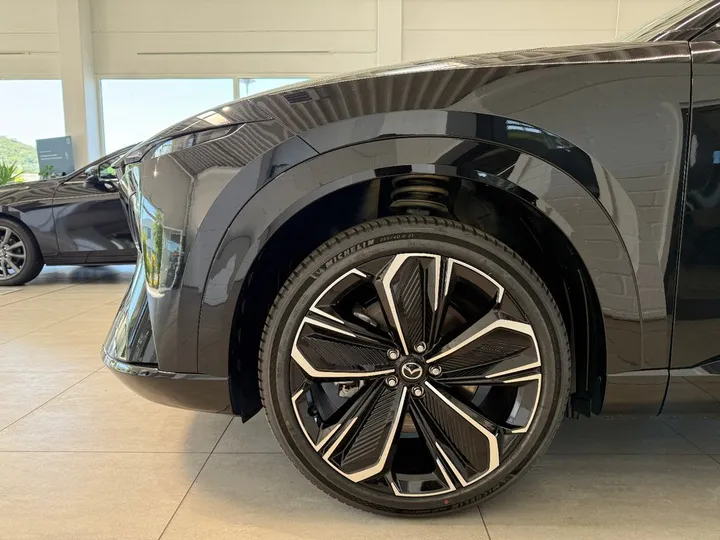 Mazda CX-6e