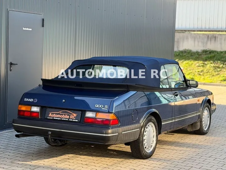 Saab 900
