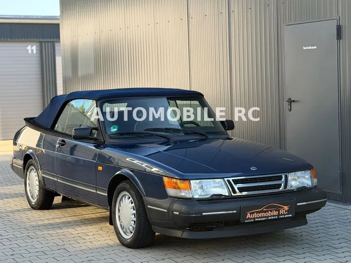 Saab 900