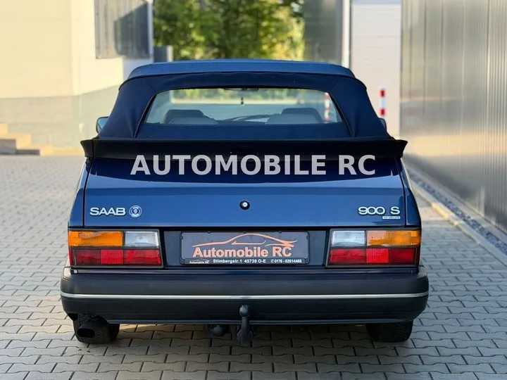 Saab 900