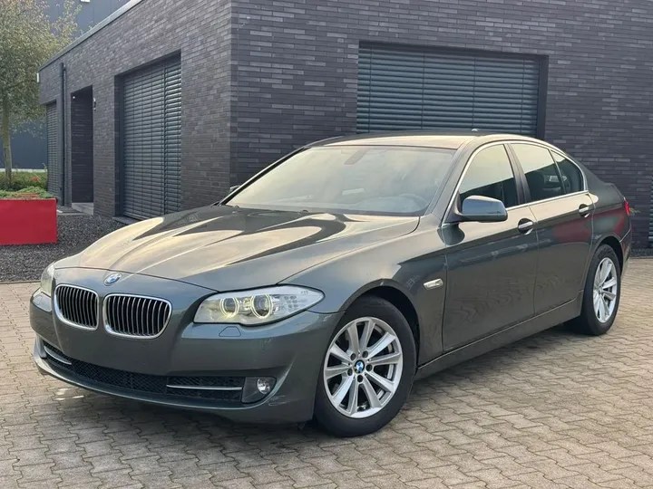 BMW 523