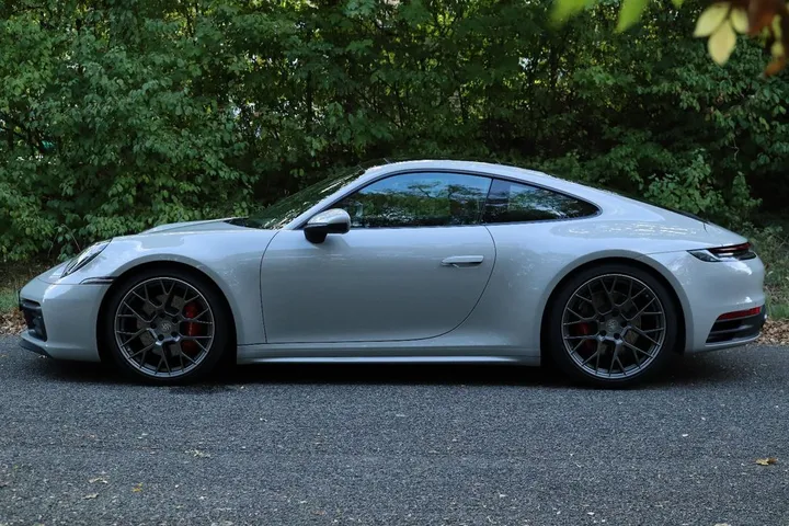 Porsche 992