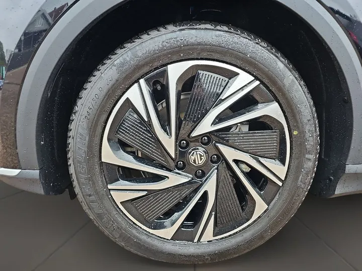 MG S6 EV