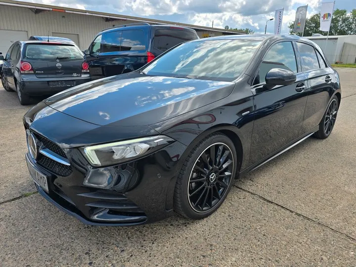 Mercedes-Benz A 200