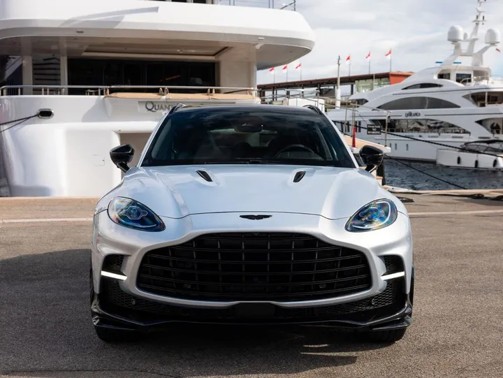 Aston Martin DBX