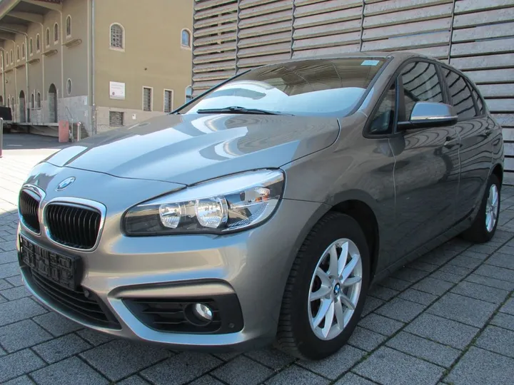 BMW 216