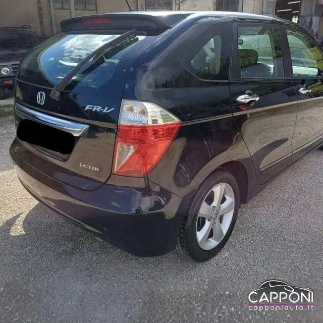Honda FR-V