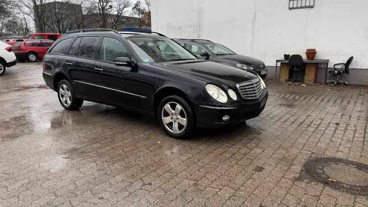 Mercedes-Benz E 280