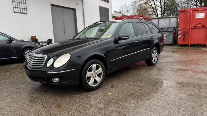 Mercedes-Benz E 280
