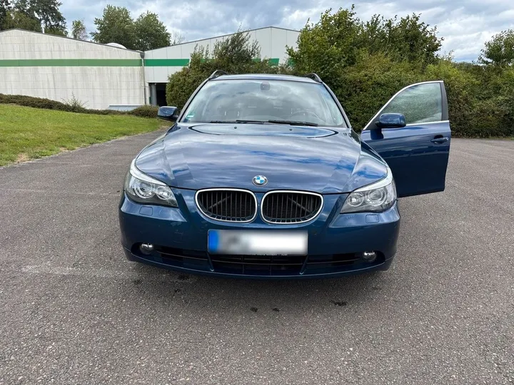 BMW 525