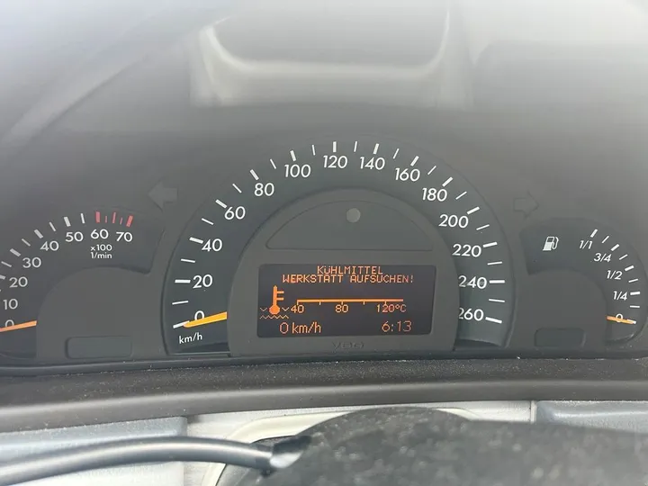 Mercedes-Benz C 180