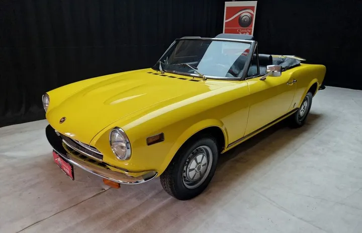 Fiat 124 Spider