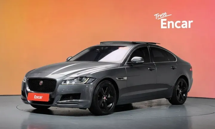 Jaguar XF