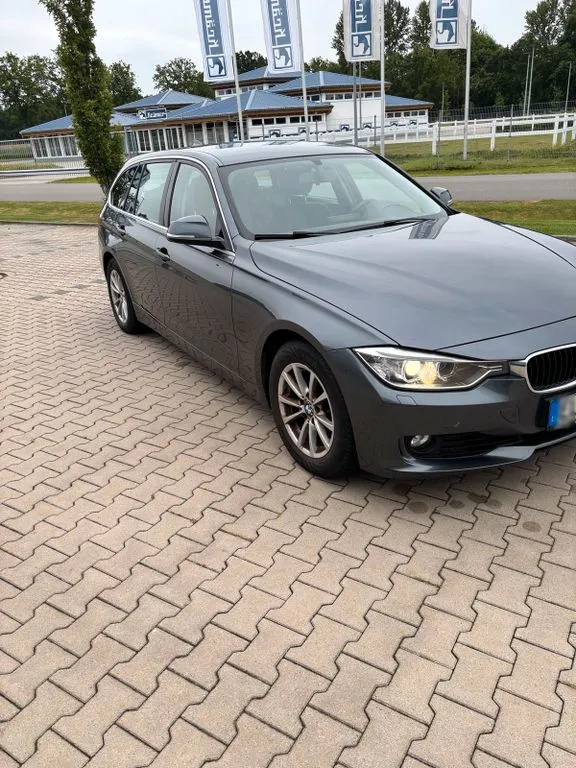 BMW 320