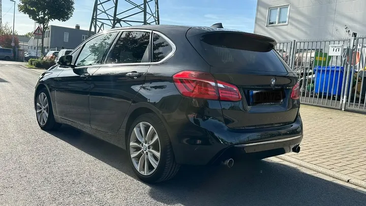 BMW 220