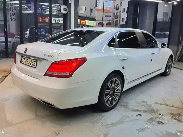 Hyundai Equus