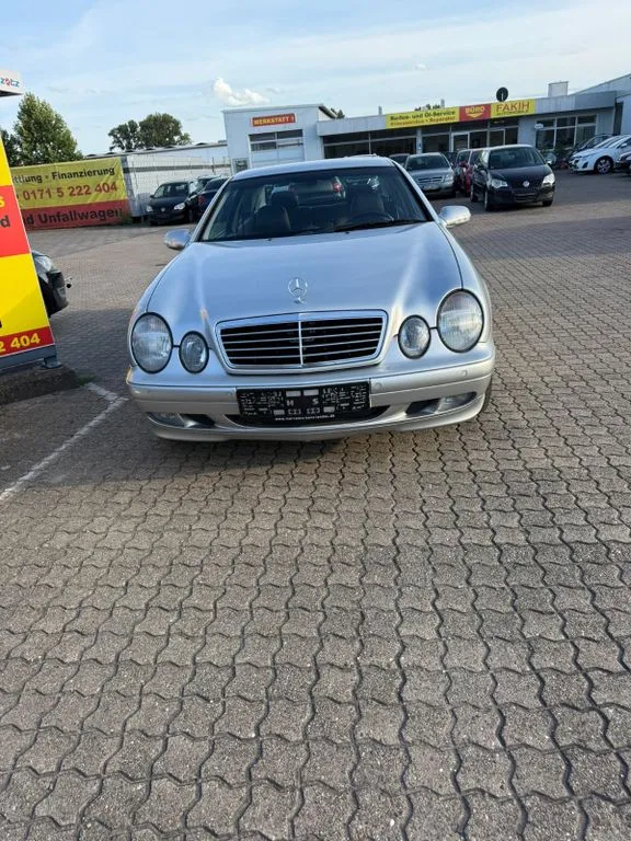 Mercedes-Benz CLK 230