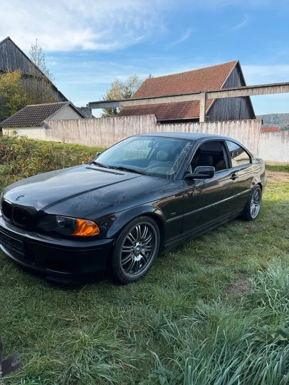 BMW 330