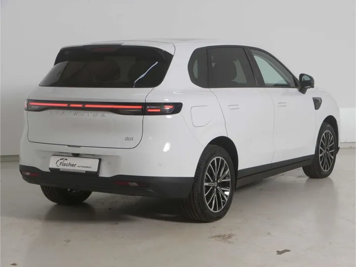 Leapmotor B10