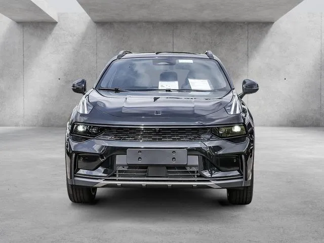 Lynk&Co 01