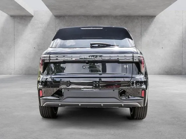 Lynk&Co 01