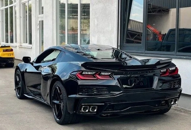 Corvette C8