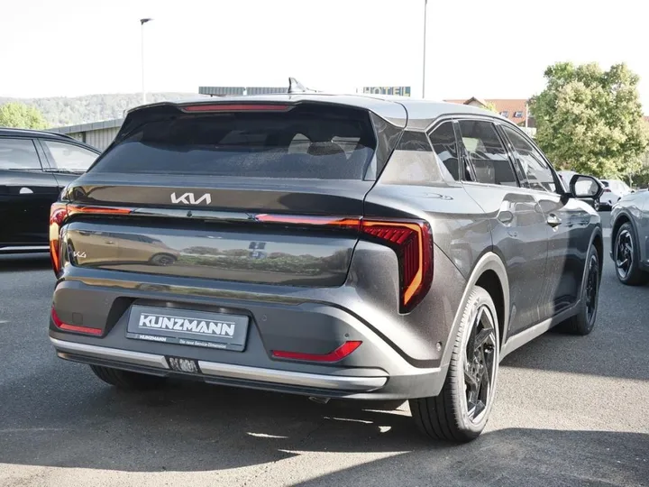 Kia K4