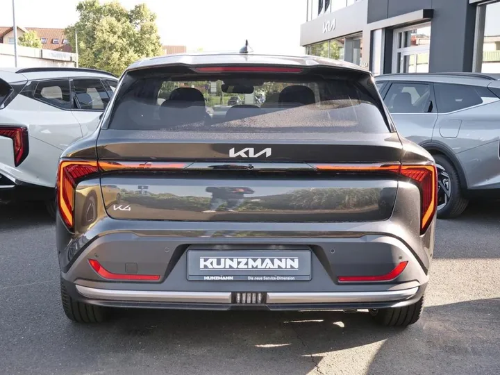 Kia K4