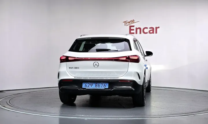 Mercedes-Benz EQA